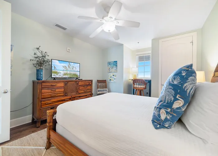 Sailmakers Place Unit 903 Pensacola