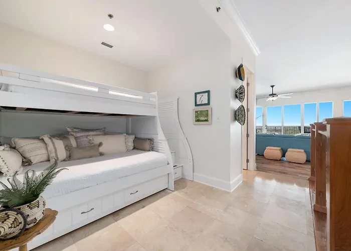 Sailmakers Place Unit 903