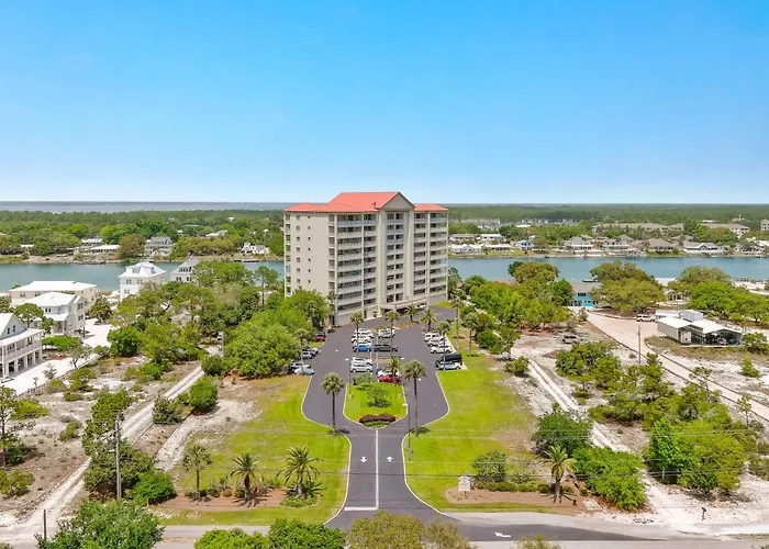 Sailmakers Place Unit 903